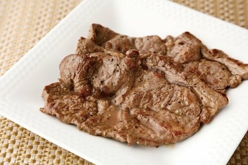 一切れがとにかくデカイ焼き肉パーティーが盛り上がる イメージ