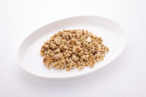 【おすすめ】フルーツとナッツ入りでおいしい! 「いちごとナッツのグラノーラ」