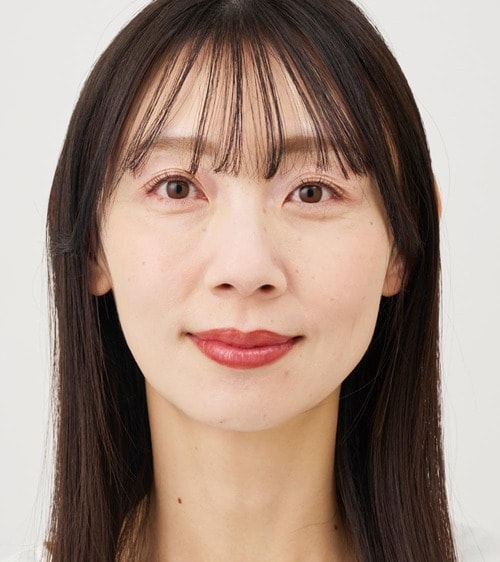 口元の血色感が上がると疲れた感じが消える！ 色つきリップクリームおすすめ イメージ2