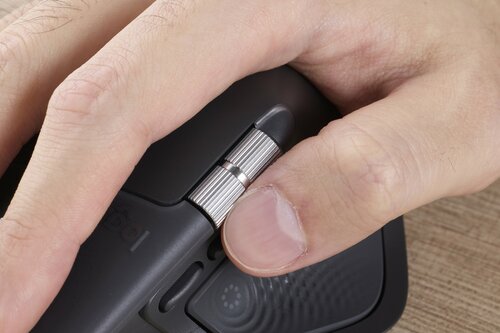 縦と横のホイールが操作しやすい 仕事用ワイヤレスマウスおすすめ イメージ