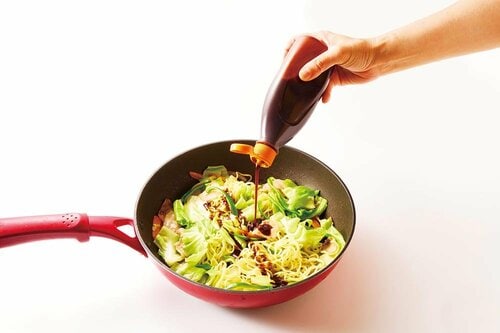 麺や具材と混ぜるだけで旨い焼きそばが完成 イメージ