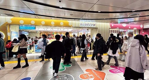 B1F:東京駅一番街(改札外) 東京駅で買えるお土産おすすめ イメージ