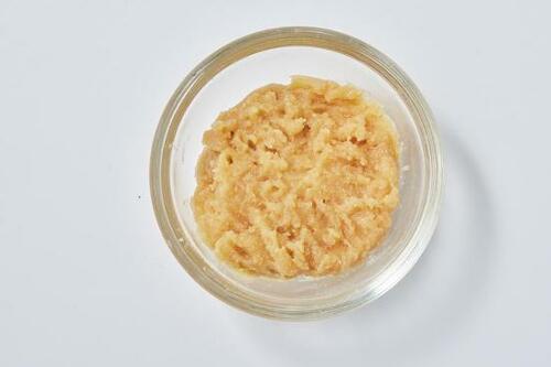 麹を漉してなめらかで上品な味に 信州味噌「山吹味噌 無添加 白山吹」