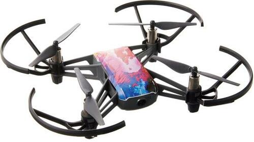 飛ばすだけでなく自撮りも楽しめるドローンが登場 イメージ