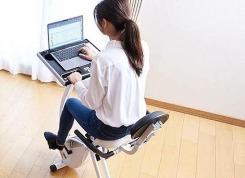 運動しながらテレワーク