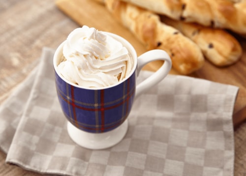 かんたんに「ツノ」が立つ ホイッパーはセリアが優秀! イメージ