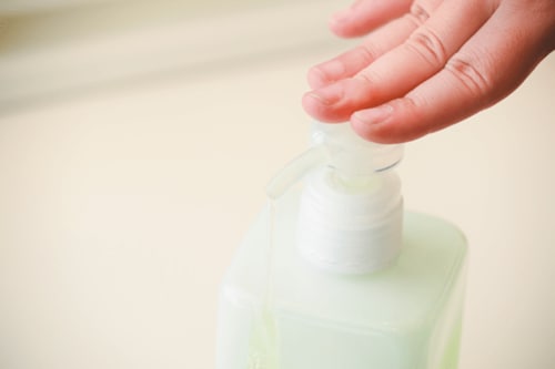 セリアの無印そっくりさん 角型ポンプが押しやすく優秀でした イメージ