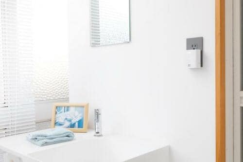 プラグイン式のスマートスピーカー Amazon Echo Flex イメージ2