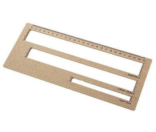 封筒の厚さを一目瞭然！ キャンドゥ「厚さ測定定規」 イメージ