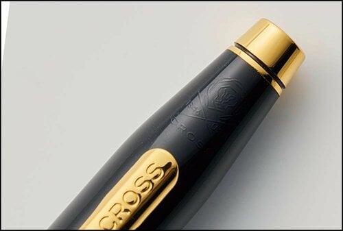 デザイン性：控えめなワンポイントが上品 高級ボールペンおすすめ イメージ