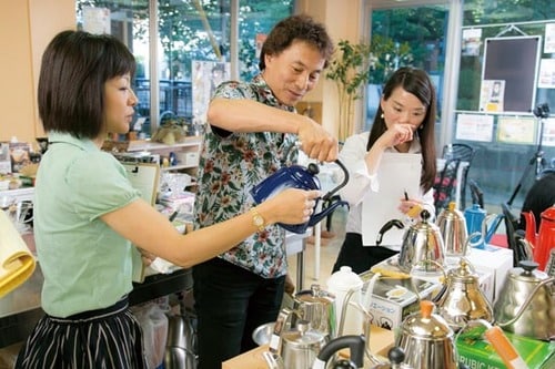 コーヒーを淹れるのにおすすめなポットとは? コーヒーポットおすすめ イメージ