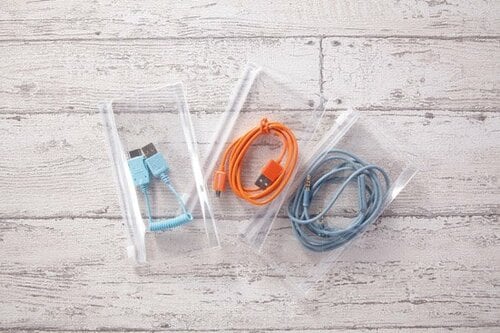充電コード以外でも使える!こねてまとめるシリコン