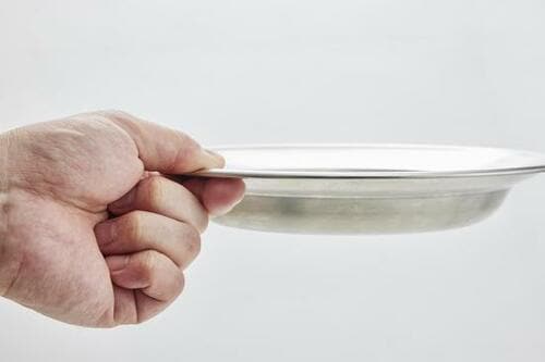 カレーが熱くても持ちやすい！ キャプテンスタッグ「18-8 ステンレス食器 丸形 カレー皿 UH-43」 イメージ2