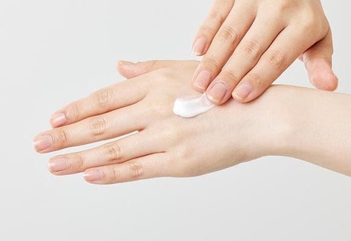 カサカサ肌もしっとり!アベンヌ「薬用ハンドクリーム」 イメージ2