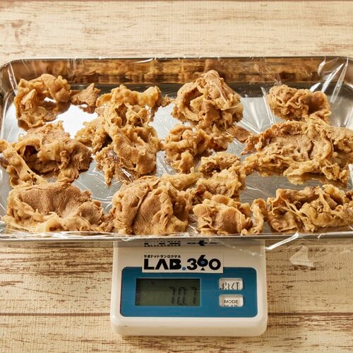 肉:70.7グラム(6店中第3位) 【2023年】牛丼チェーンのおすすめランキング7選。料理家が徹底比較おすすめ イメージ