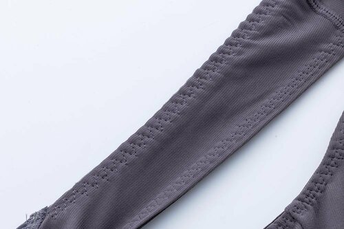 太めの肩ベルトで食い込みにくい ボディシェイパーおすすめ イメージ