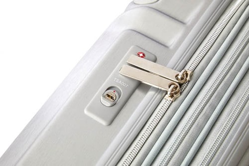 2段階拡張機能が超便利 旅先で荷物が増えてもどんとこい!