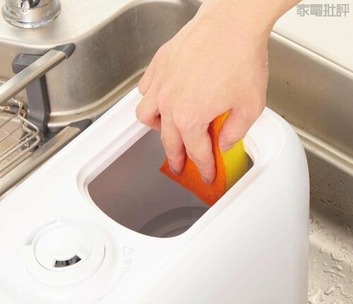 【タンク】給水口が大きく手洗いもしやすい(毎回) 加湿器おすすめ イメージ