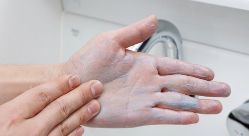 ヘアワックスの正しいつけ方 メンズヘアワックスおすすめ イメージ