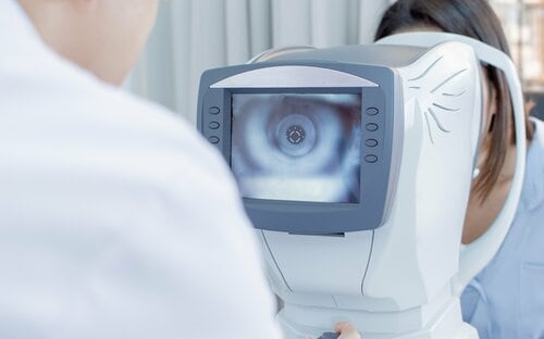 Q.カラコンを購入する際の注意点は? ナチュラルカラコンおすすめ イメージ