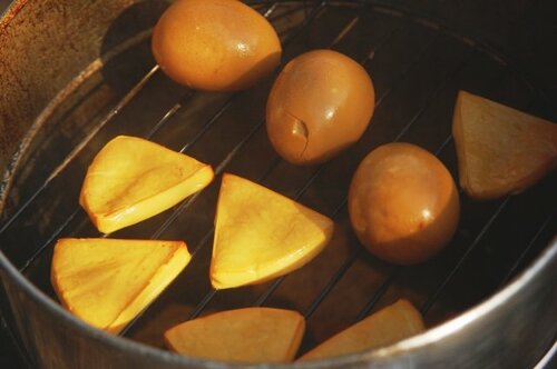 燻製デビューにおすすめのスモーカー&スモークチップ イメージ