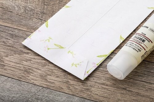 ④塗ったあともシワなし仕上がりの良い液体のり イメージ