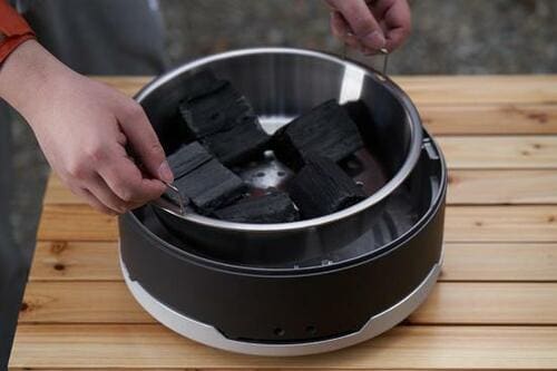 おすすめポイント3：炭の入れやすさ イメージ