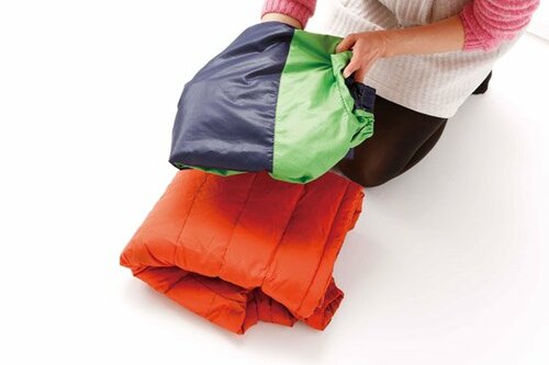 扱いにくい素材も風呂敷で解決！ シャカシャカした素材もまとめます イメージ