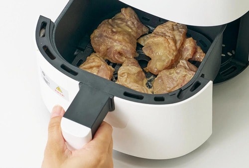 STEP2：食材を入れてON！ ノンフライヤーおすすめ イメージ