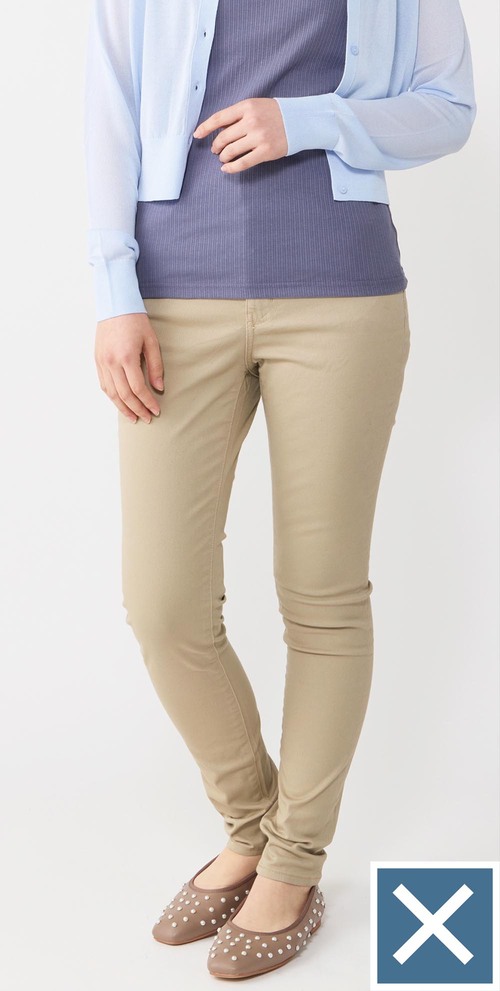 細身パンツは体型丸出しで老け見えしがち ワイドパンツおすすめ イメージ