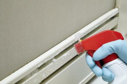 通気口のカビは「急須ブラシ」でごっそり落とす！ イメージ2