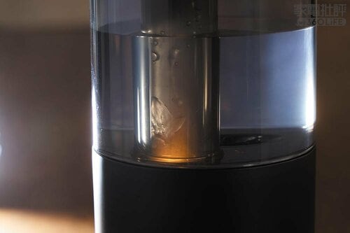 光の揺らぎと吹き出す泡に癒やされる 中型・卓上加湿器おすすめ イメージ
