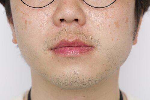 とてもなめらかで不快感なく塗れる メンズ色付きリップおすすめ イメージ2