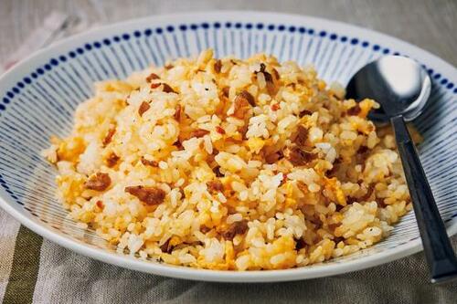 クセになる味に大変身！業務スーパー「チャーハンの素」 イメージ2