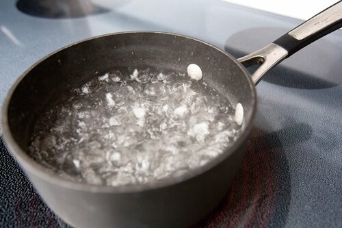 【Q10】壁についたオシッコの臭いが取れないのが気になる イメージ