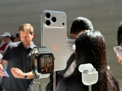【Apple Event現地レポート：ウェアラブル編】Apple WatchはAI機能強化でまるで別物！ AirPodsは標準モデルにもANC搭載 iPhone Duoおすすめ イメージ