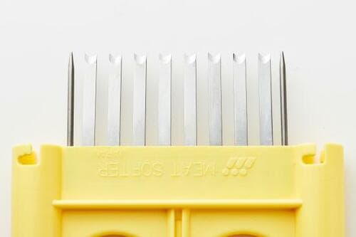 一体型で洗いやすく ザクザク切れる「義春刃物」 イメージ5