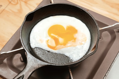 ［Check2］ニトスキは薄いからすばやく温まる！しかも「鋳鉄」だからずっと温かい！ イメージ5