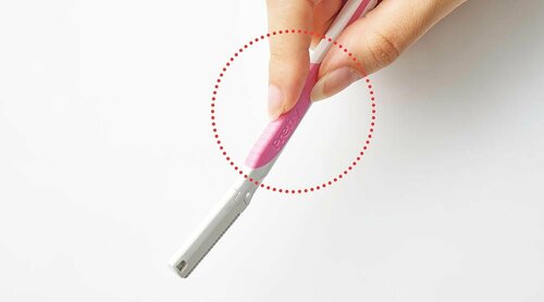 樹脂製の持ち手が高評価 L字カミソリおすすめ イメージ