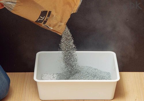 鉱物系猫砂は猫の体に悪いって本当? 猫砂おすすめ イメージ
