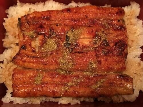 うな重はどこから食べる? 知っておきたいうなぎの食べ方マナー イメージ2