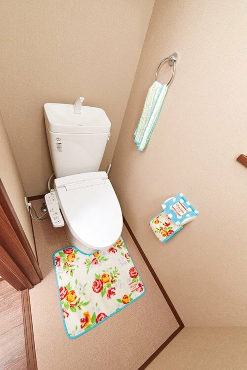 トイレにこんな悪目立ちするグッズありませんか？ イメージ