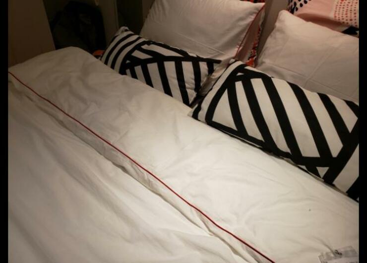 夫婦一緒のベッドはダメ？ 快眠に導く寝室作り7つのコツ｜『LDK』とプロが睡眠のあるある悩みを解決！