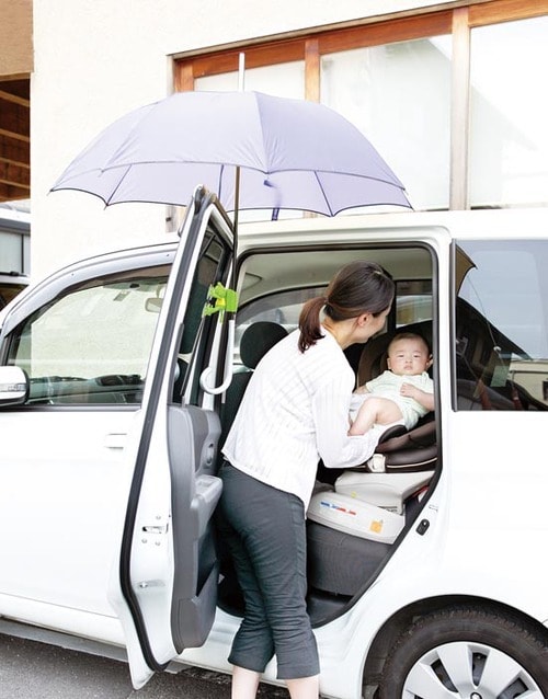 ［イライラ①］突然の雨も余裕両手が使える車用傘ホルダー イメージ2