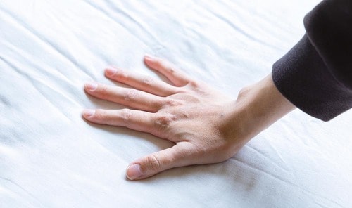 やわらかさ：敷き布団は硬いかどうか ベビー布団おすすめ イメージ