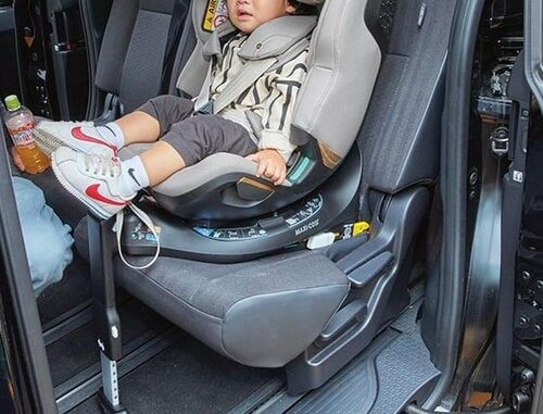 回転&スライドなど使い勝手も抜群 チャイルドシートおすすめ イメージ