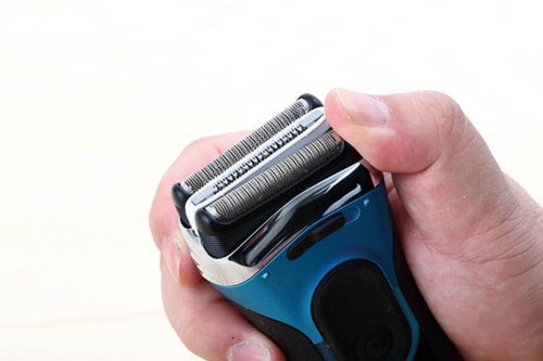 【男のケアグッズ①】深剃りヒゲを一掃する三枚刃 イメージ