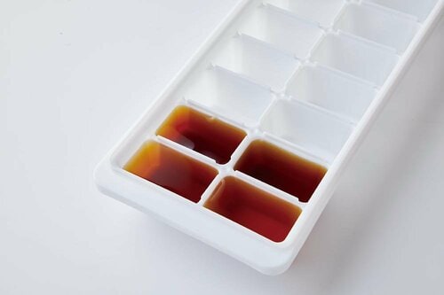 めんつゆは製氷皿で凍らせておけばポンと入れるだけ!
