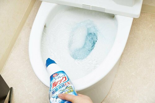 便器のフチ裏に向けて噴射しやすい イメージ