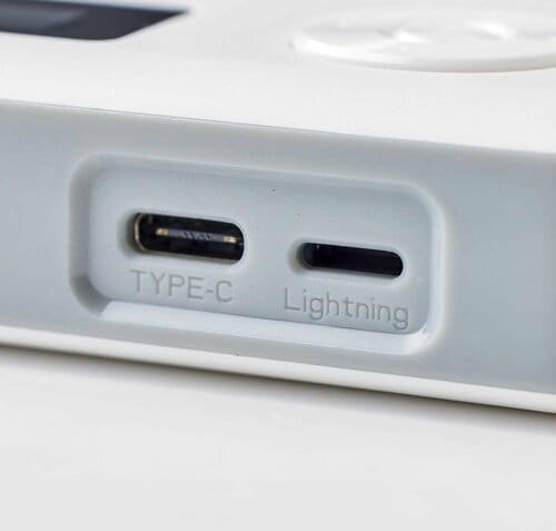 充電ポートは2系統 イメージ
